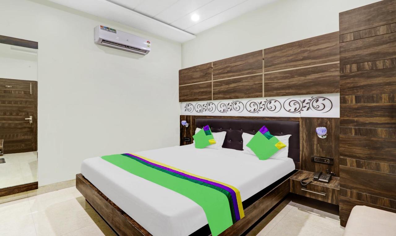 Itsy Hotels Anjali Mahal 500, Mtrs From Mathura Railway Station Buitenkant foto
