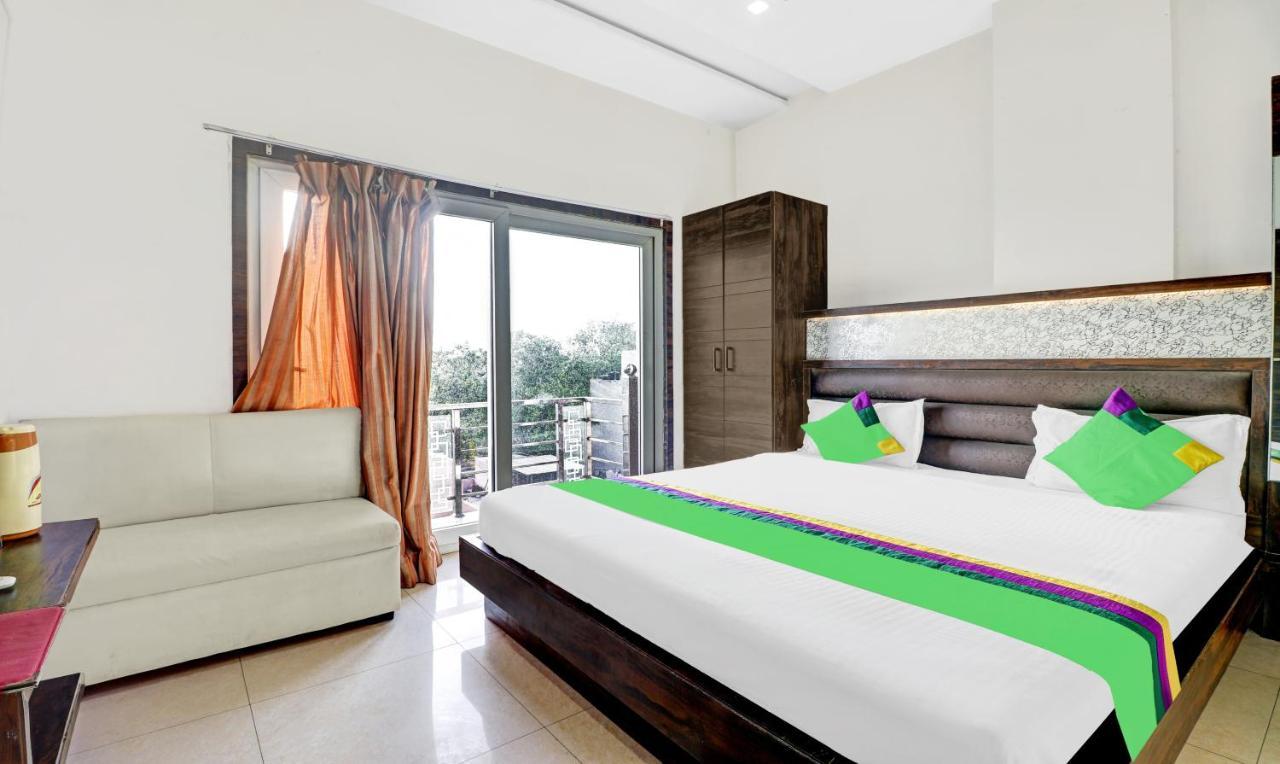 Itsy Hotels Anjali Mahal 500, Mtrs From Mathura Railway Station Buitenkant foto