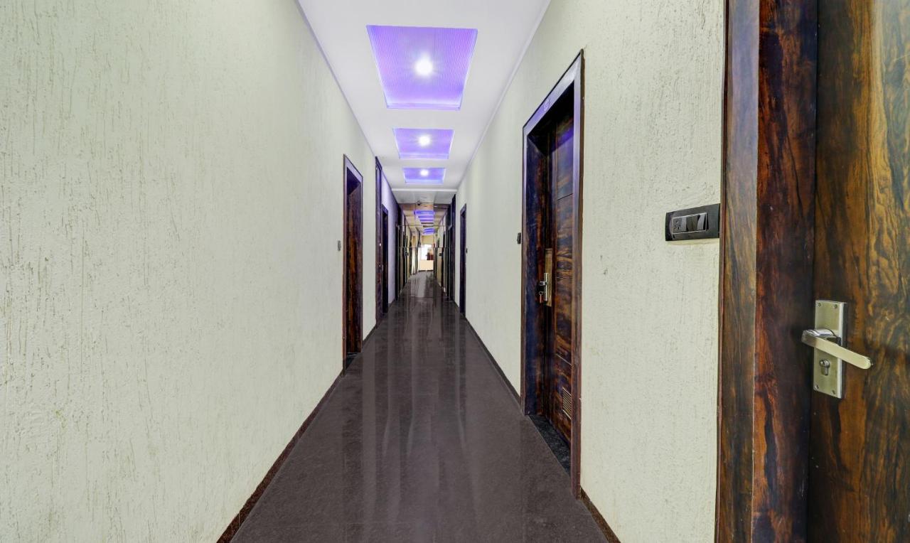 Itsy Hotels Anjali Mahal 500, Mtrs From Mathura Railway Station Buitenkant foto