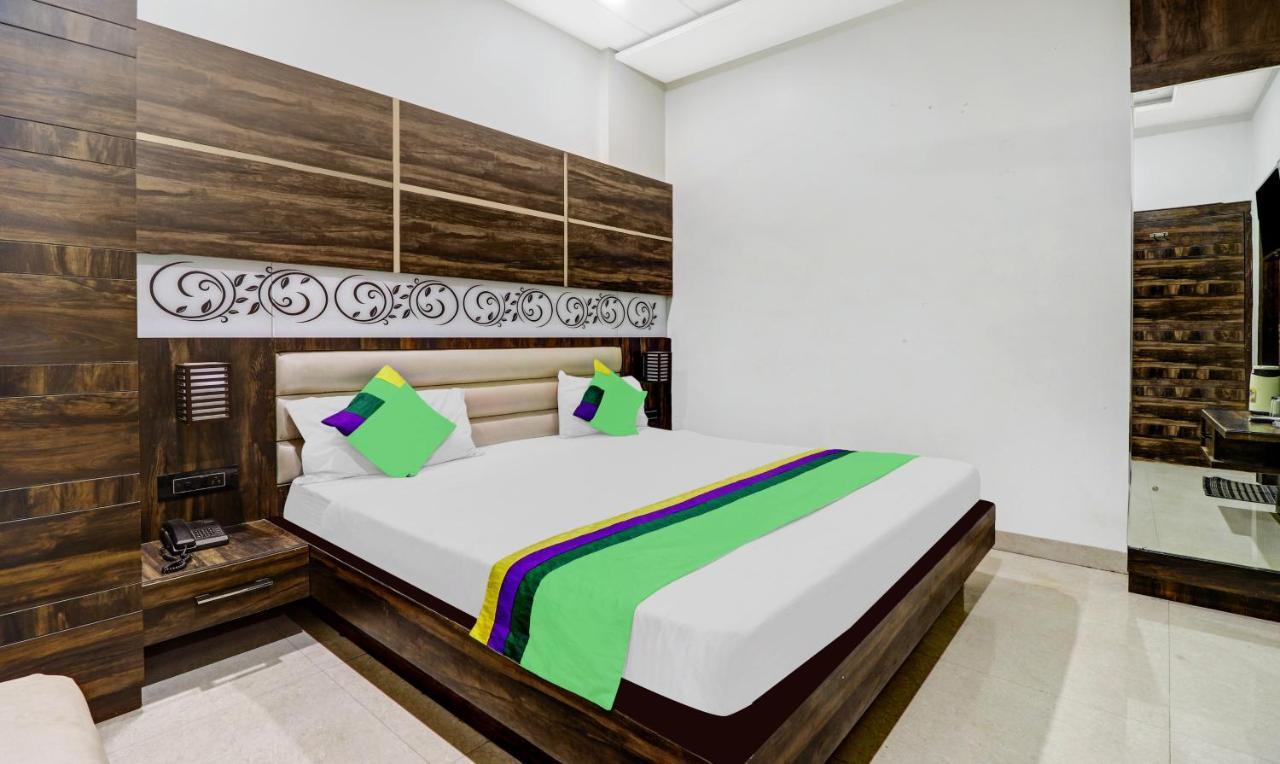 Itsy Hotels Anjali Mahal 500, Mtrs From Mathura Railway Station Buitenkant foto